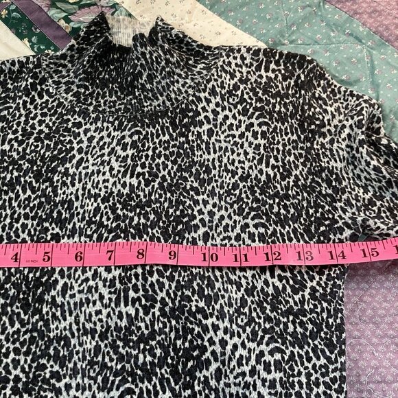 Guess by Marciano Bodysuit Womens S Animal Cheetah Print Turtleneck Long Sleeve - Picture 6 of 6